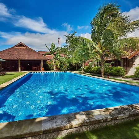 Cocotinos Manado Exterior foto