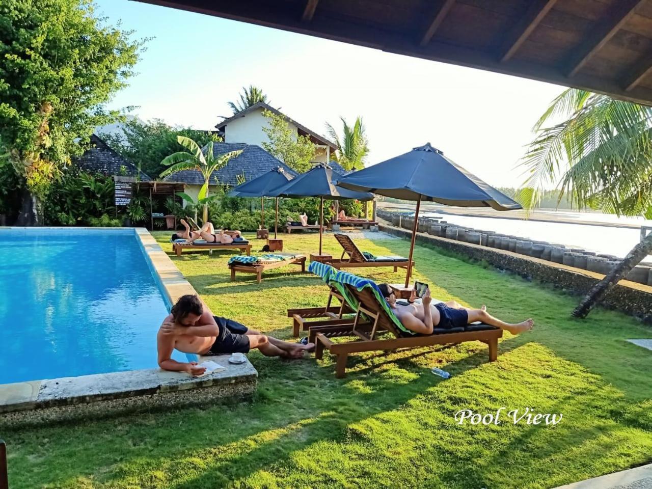 Cocotinos Manado Exterior foto
